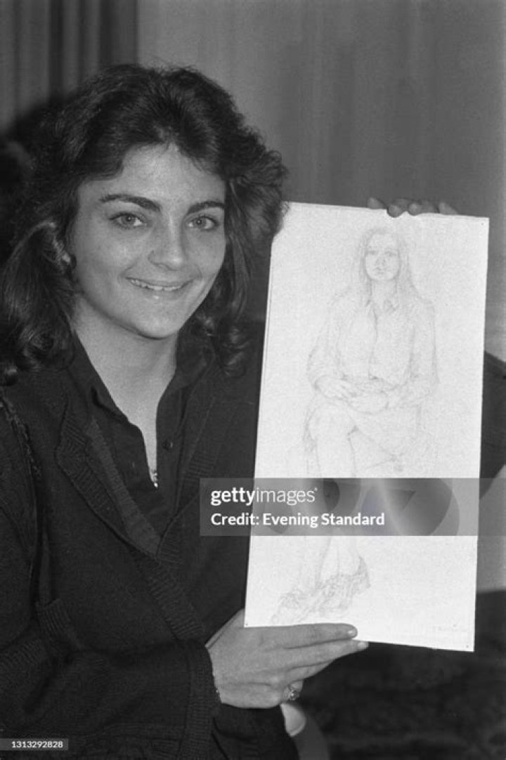Liza Todd: The Creative Force Behind the Canvas